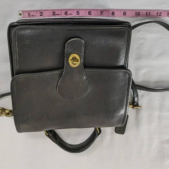 VTG Coach Station Bag Black Leather Crossbody Purse - Picture 12 of 14